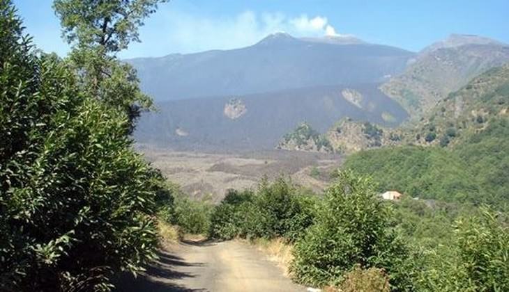 Hiking Etna - volcanoes of sicily