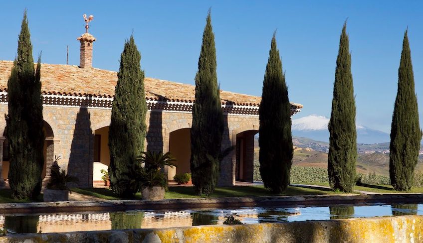 Cellars & Wineyards Holiday in Sicily -Sicilian tipical house