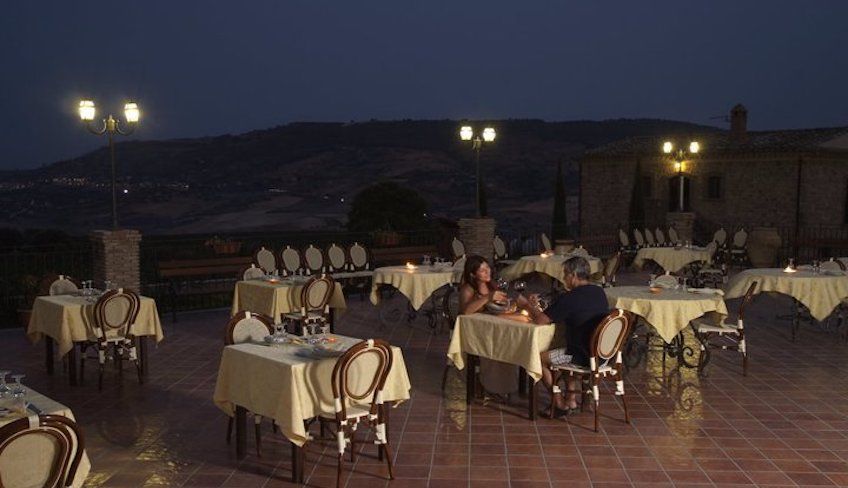 Dinner Piazza Armerina - white wine sicily