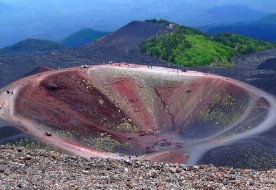 hiking Etna - volcano sicily 