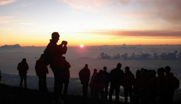 Hiking Etna - sicily volcano news 