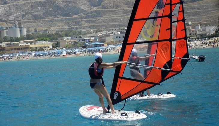 Windsurf classes Italy - windsurfing spot