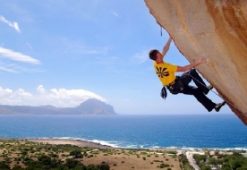 Sport & Adventure Holiday in Sicily -Free climbing in Italy