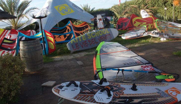 Windsurf Italy - windsurfing school sicily 