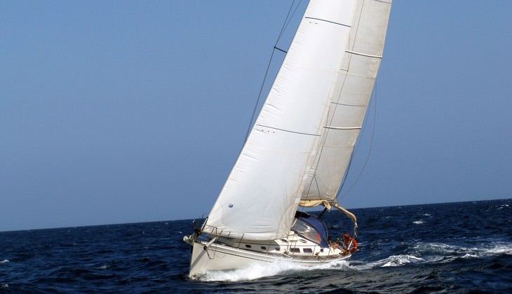 Sailing classes in Italy - boat driving license