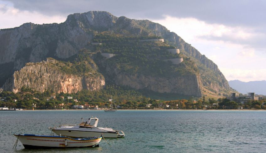 Palermo boat trips - romantic dinner on boat in Palermo