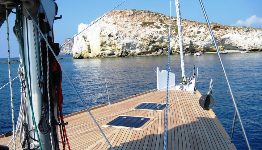 Visit Eolie - sailing in Sicily