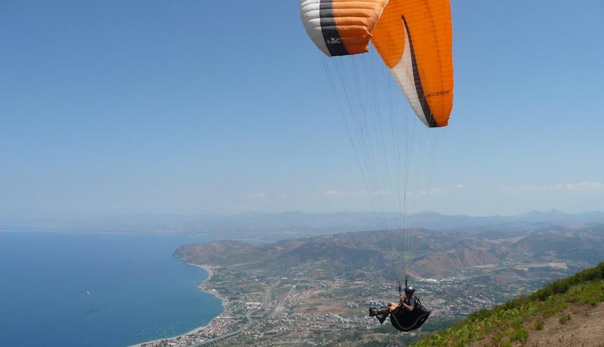 Sport & Adventure - Holiday in Sicily - italian paragliding