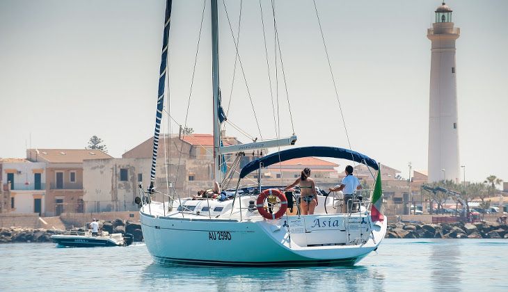 1-Day Yacht Cruise - Tour in Barca a Vela