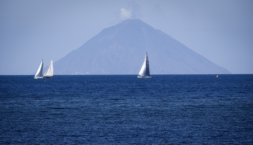 sailing aeolian islands